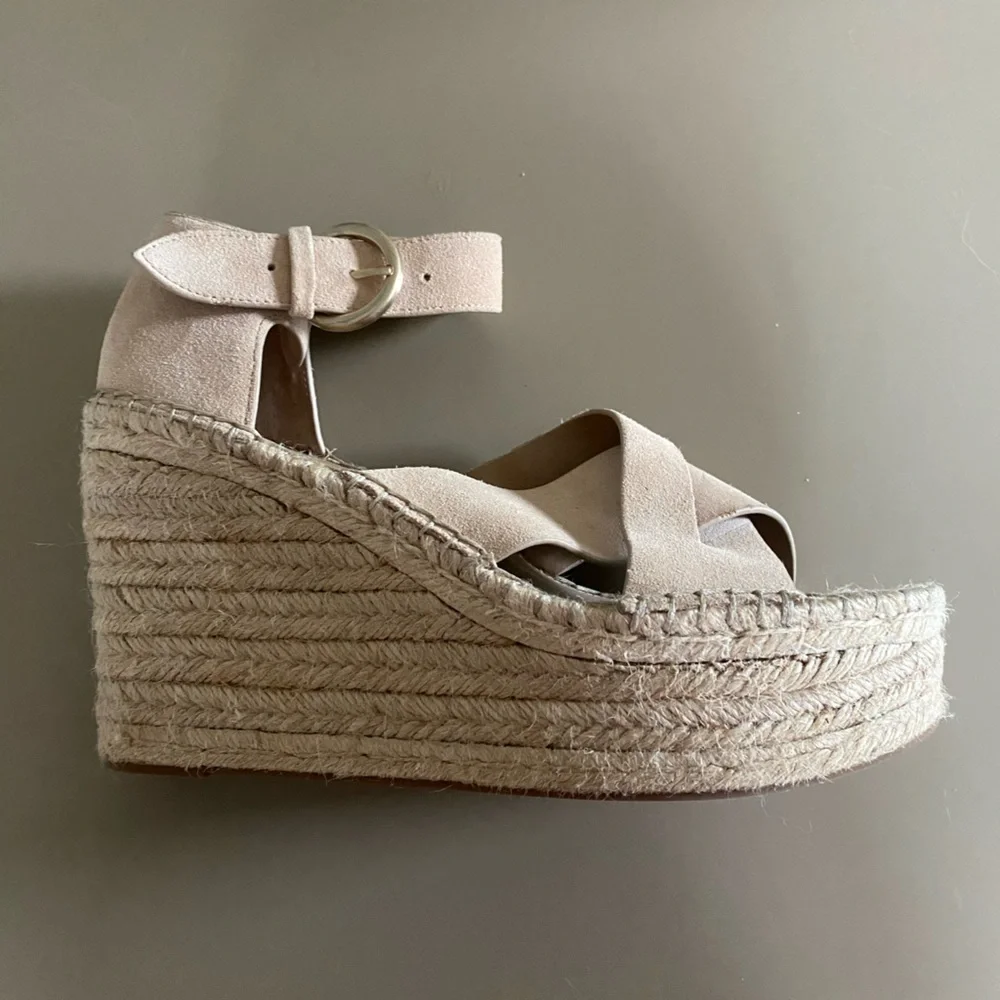 Marc Fisher Amari Espadrille Wedge Sandal Size l0M‎ Light Taupe Suede Nautical